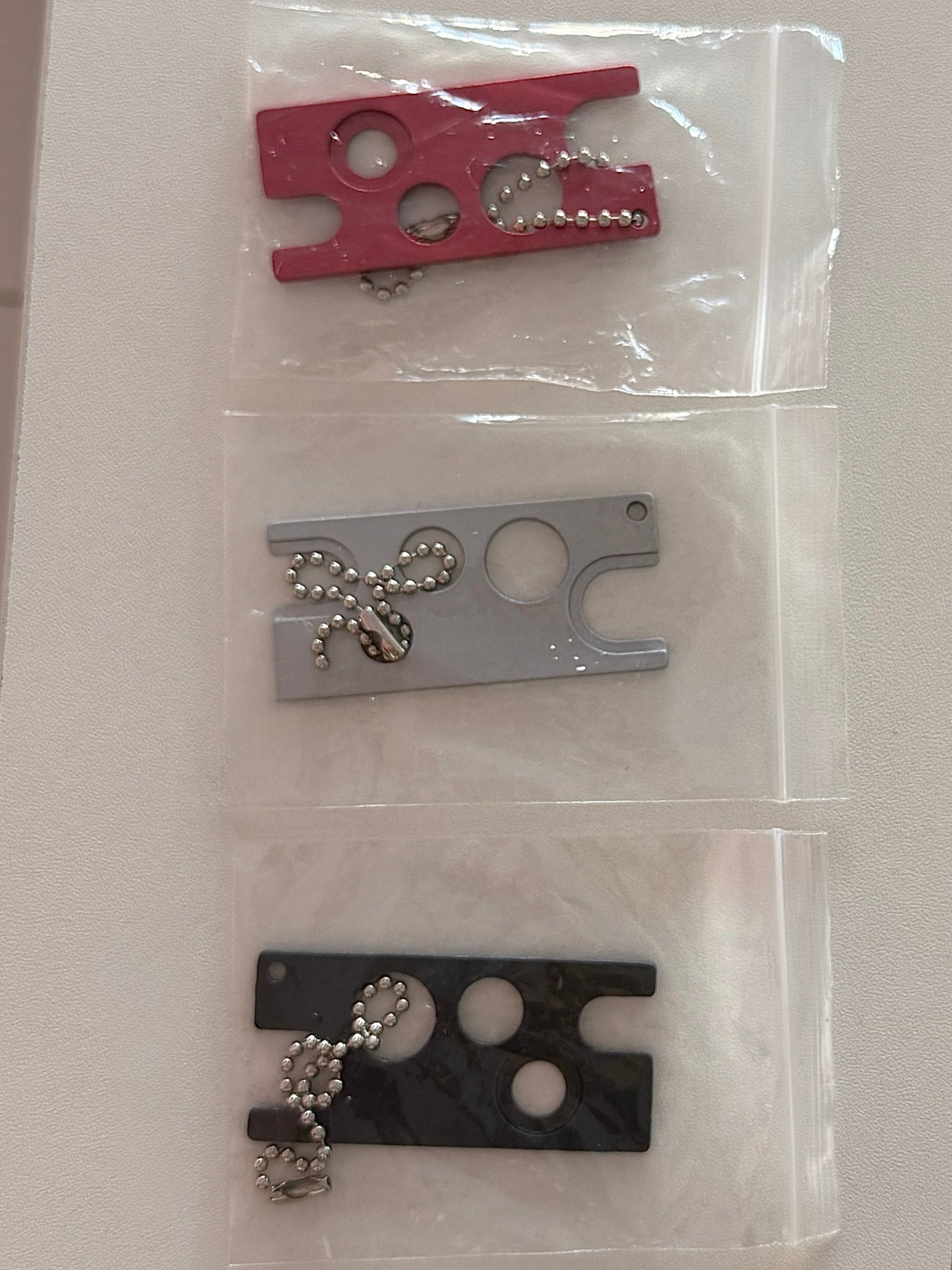 Lash Adhesive Cap Opener